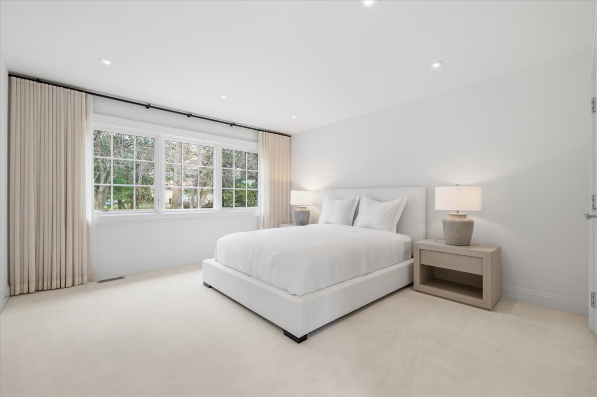 12-780_5924 12-780_5924